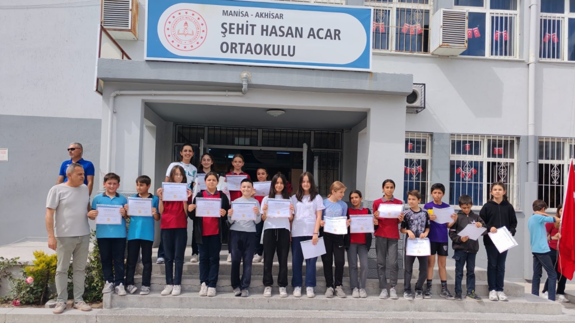 Şehit Hasan Acar Ortaokulu olarak 9 Mayıs eTwinning Günü dolayısıyla okulumuzda eTwinning Poster Yarışması gerçekleştirildi.